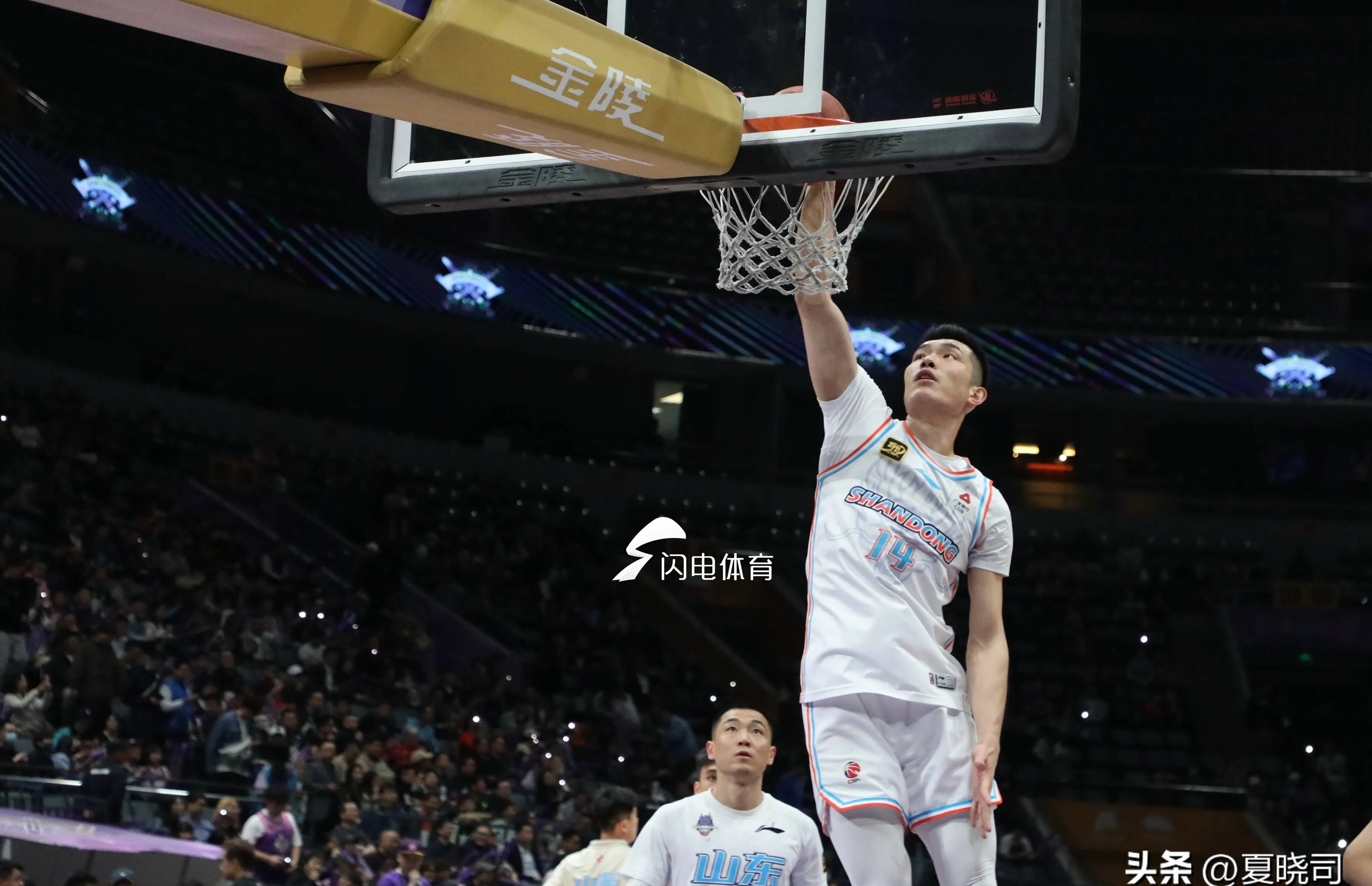 开云体育网页版入口-赛后中超传出新动向；山东男篮再遭质疑；管理层表态——悬念犹存；轮换策略成焦点的简单介绍