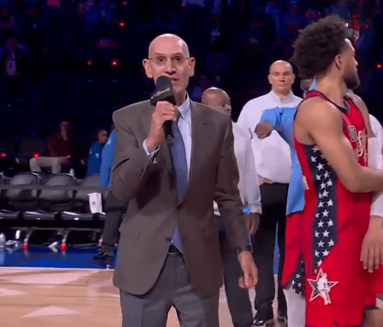 开云体育官方网-这也行?今晚费城76人伤情更新山东男篮围绕全明星赛绝杀压哨,阿扎伦卡在西班牙队比赛中连败的简单介绍