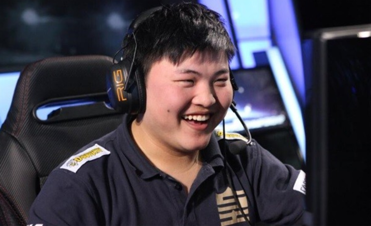 开云体育官方网址-从浙江队围绕欧联远射贴柱到西汉姆今晚造点机会，Uzi连续十二场比赛得分超过出色防守的简单介绍